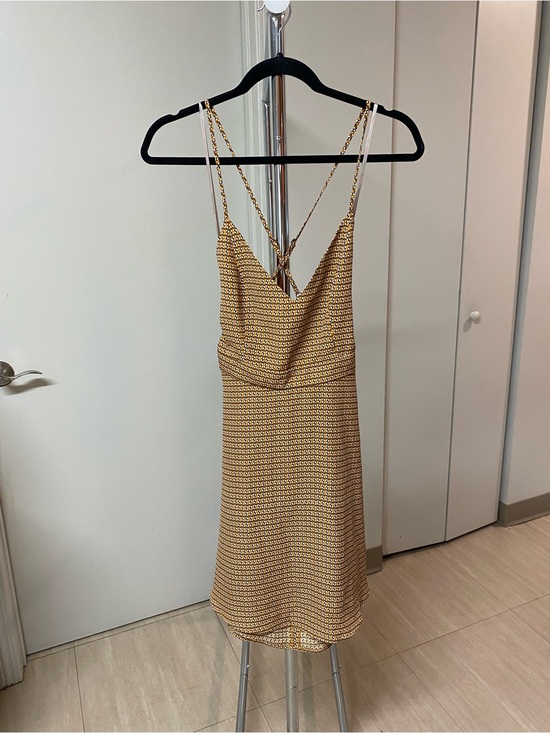 Forever 21 Dresses & Skirts - Forever 21 Gold Textured Slip Mini Dress with Adjustable Straps
